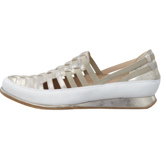 Stuart Weitzman Move In Strappy Elastic Sneaker - Picture 5 of 12